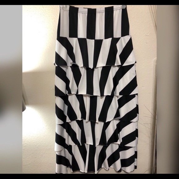 Junee Dresses & Skirts - 5 Layered Skirt